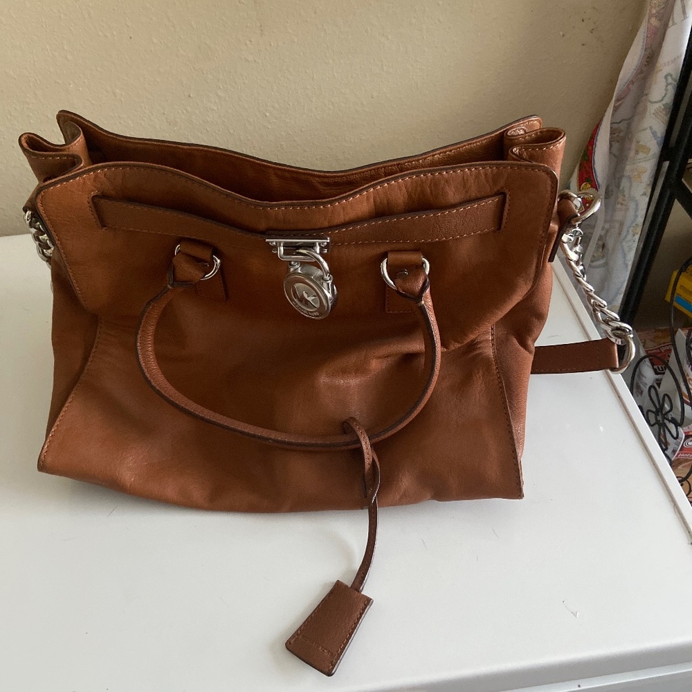 Leather tan handbag